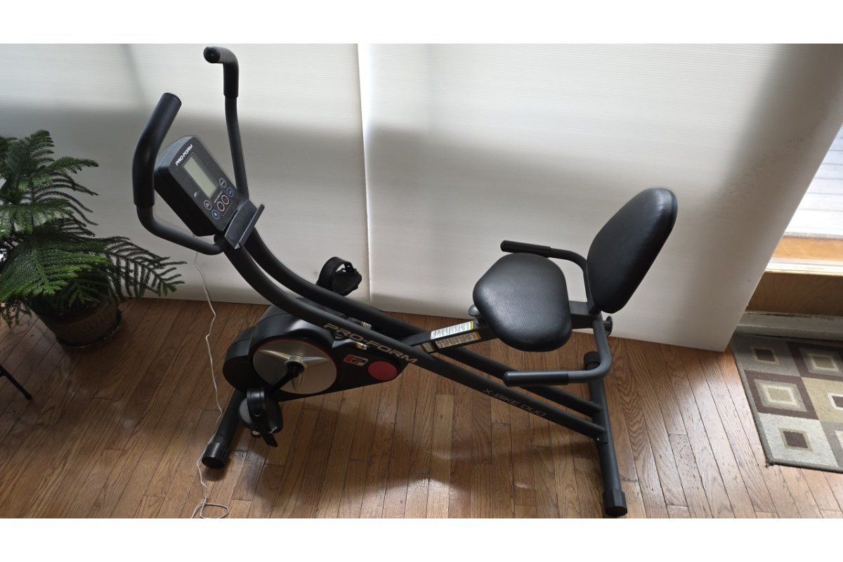Stationary Bike by PERFORM