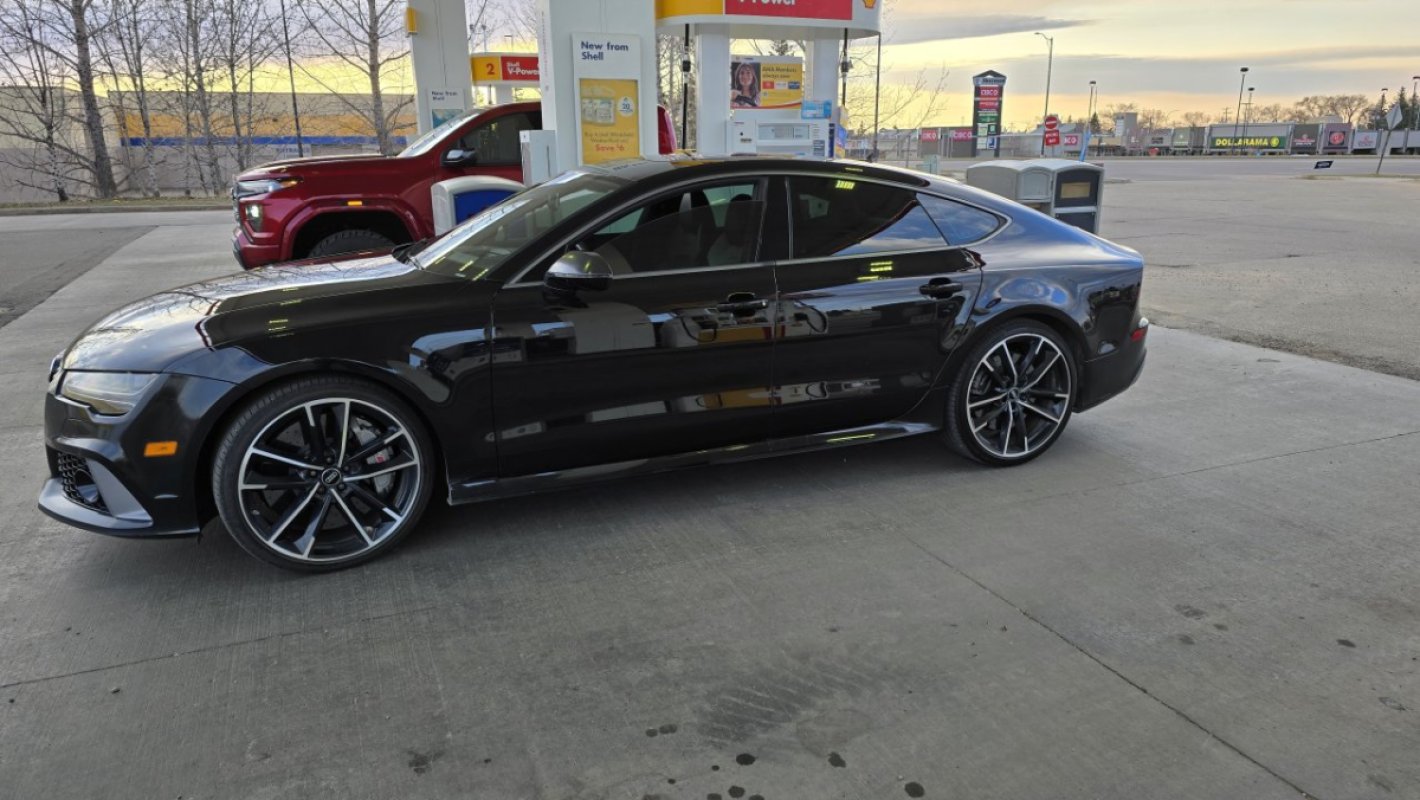 2016 Audi RS7 Performance - A driver's delight! 2016 with ceramic brakes!