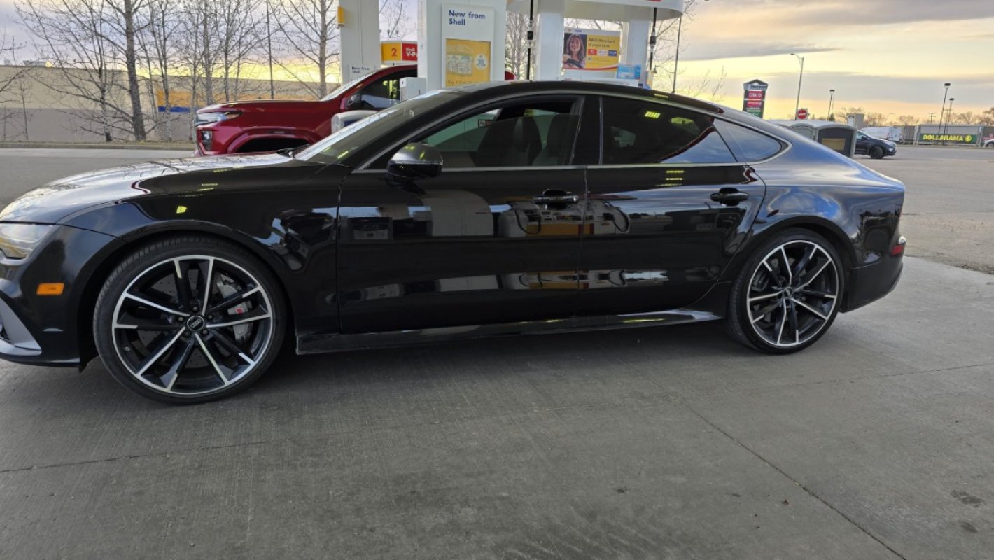 2016 Audi RS7 Performance - A driver's delight! 2016 with ceramic brakes!