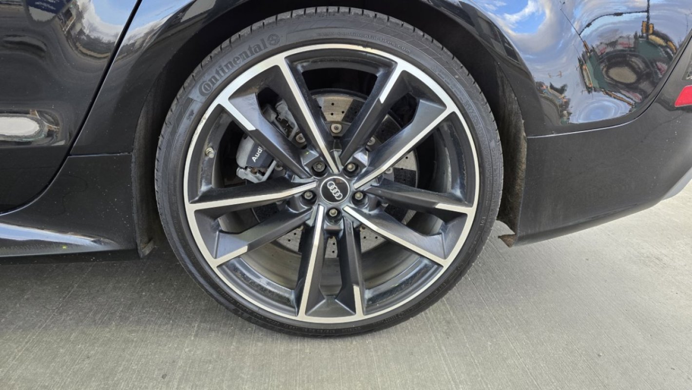 2016 Audi RS7 Performance - A driver's delight! 2016 with ceramic brakes!